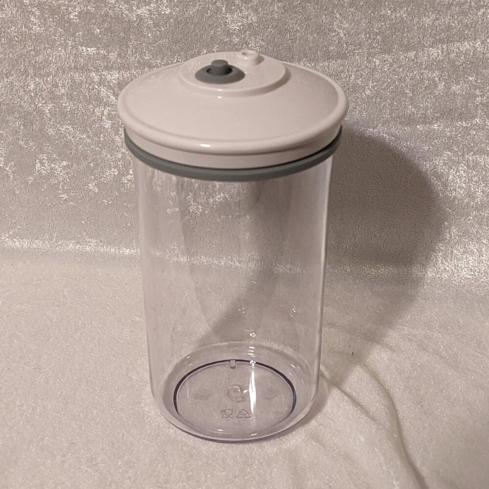 Food Saver Vacuum Sealer Canister Never Used!